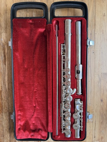 Yamaha yfl 211 - flute, with