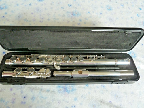 Yamaha yfl 211 flute in - yamaha,