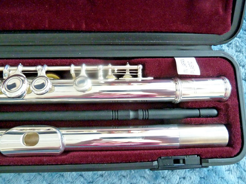 Stunning yamaha 211 flute - stunning,