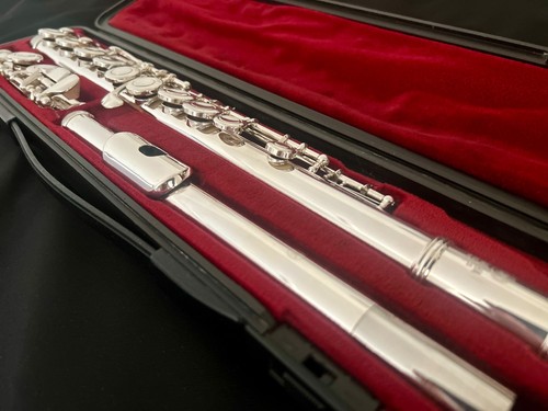 Superb student yamaha flute - student,